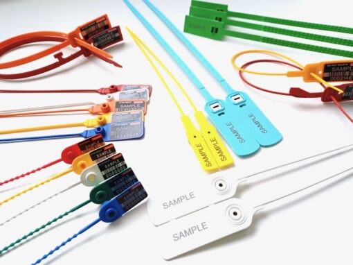 Adjustable length plastic seals